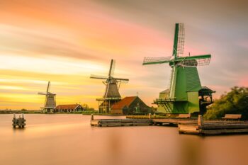¿Cuánto cuesta viajar a Ámsterdam en 2025?