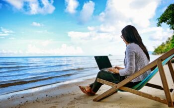 5 excelentes aplicaciones para trabajar mientras viajás en 2025