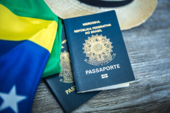 El pasaporte brasileño es elegido como uno de los 20 mejores del mundo para viajar
