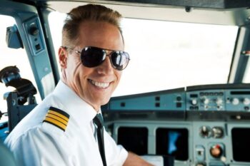 ¿Cómo Convertirse en Piloto de Avión?